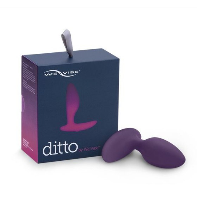 Фиолетовая анальная пробка для ношения Ditto с вибрацией и пультом ДУ
