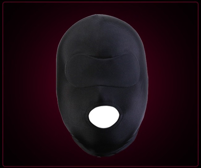 Эластичная шлем-маска с отверстием для рта